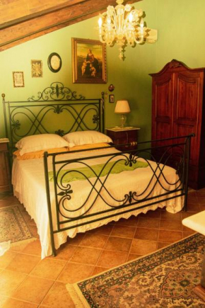 Ludy suite house